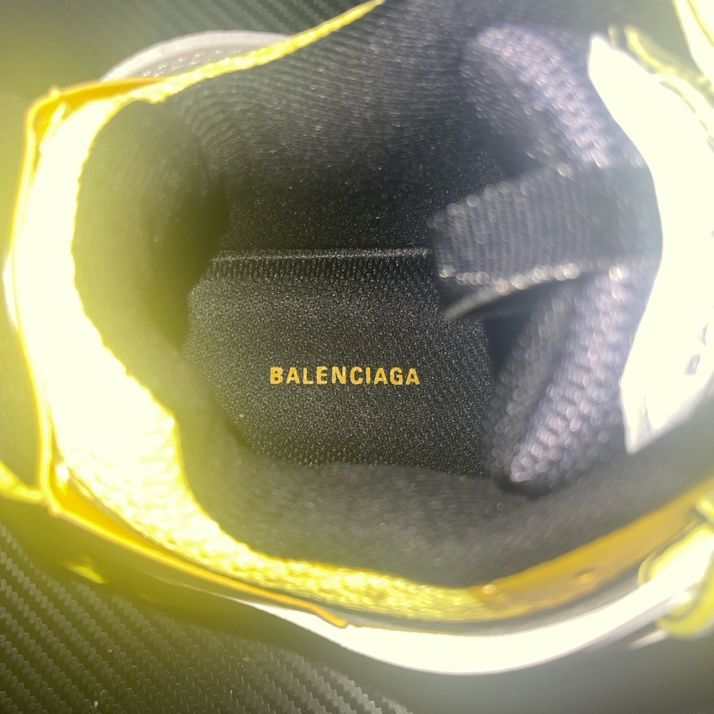 balenciagas track yellow ✅